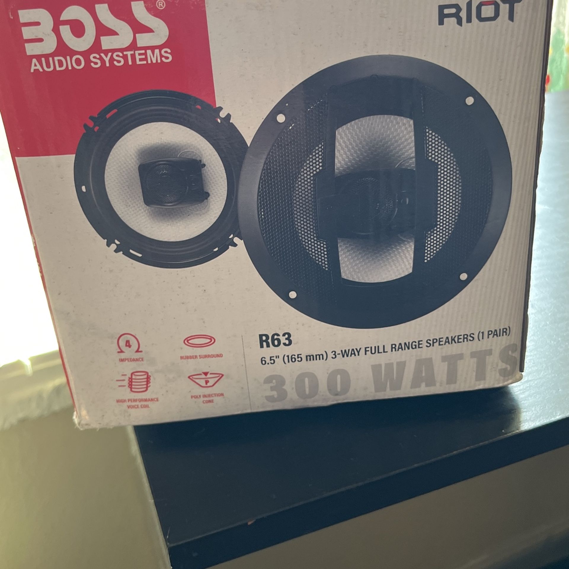 4 Door Speakers Brand New With All Wires Needed And Highs Amp