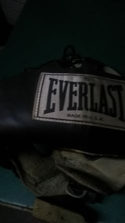 Everlast open face head gear