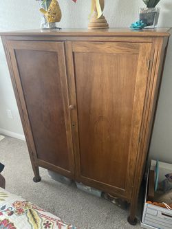 Antique wooden chifforobe