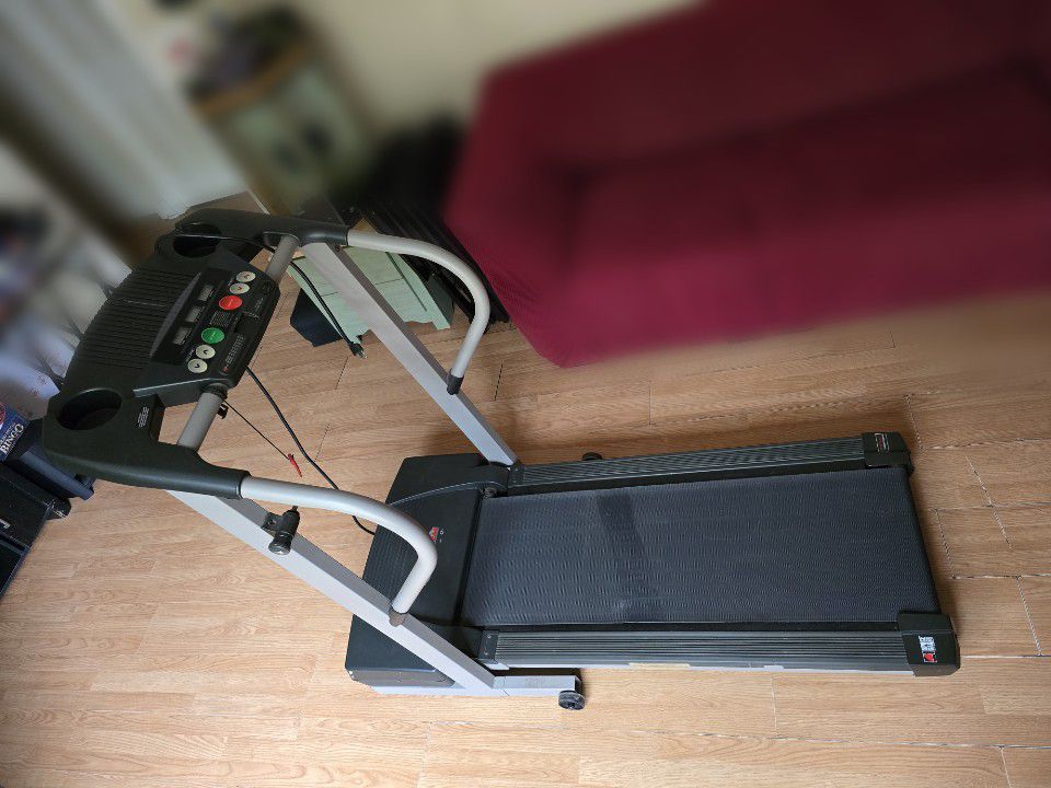 Pro-Form Treadmill With Incline and Foldable 