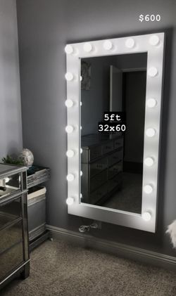 Dimmable Vanity Mirror