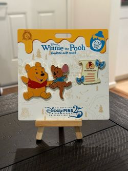 Winnie the Pooh Hundred Acre Woods Series 7/12 Pin