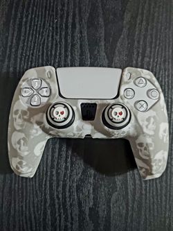 Custom Skulls PS5 Controller