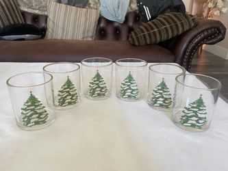 Set of six vintage HOMCO Christmas tree glass tumblers.