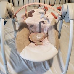 BABY GIRL SWING ( PLEASE READ DESCRIPTION) 