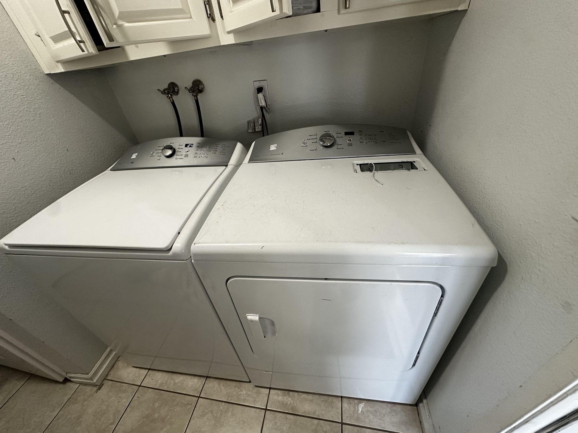 Kenmore Series 600 Washer & Gas Dryer
