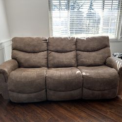 Lazy Boy Couches 