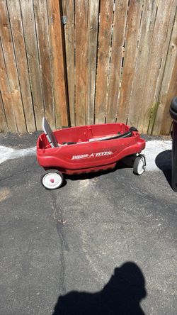 Radio flyer wagon