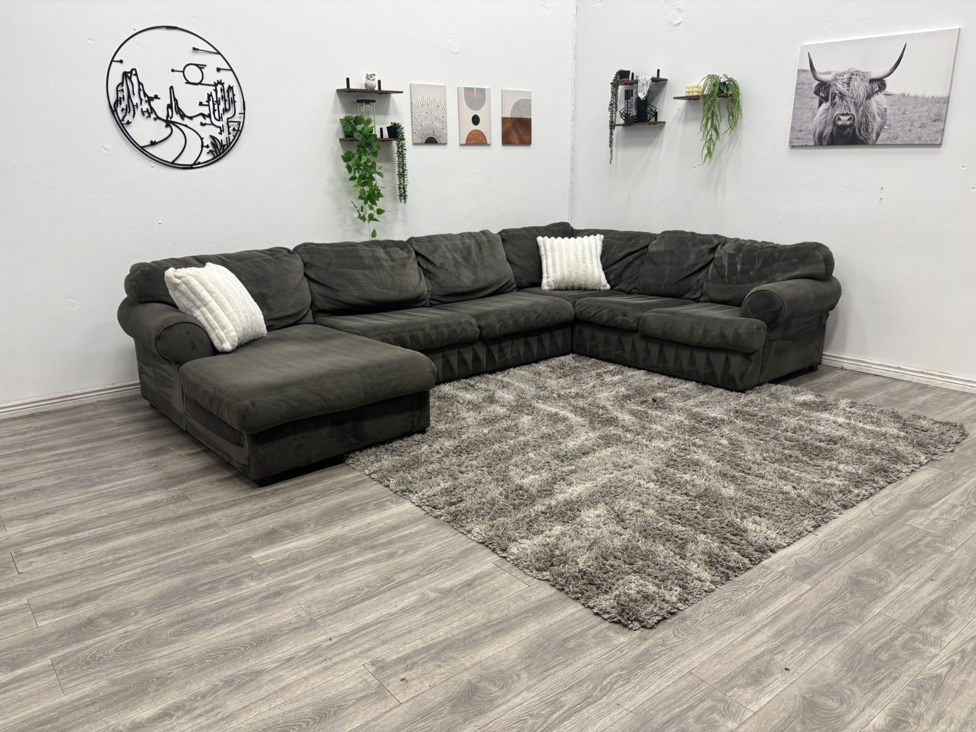 Sectional Couch - Free Delivery