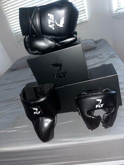 Black Fly Boxing Set (sold separately too)