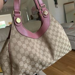 Gucci Shoulder Bag