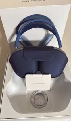 AirPod maxes