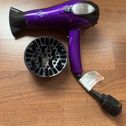 Console Cord keeper Hairdryer With 2 Attachments 