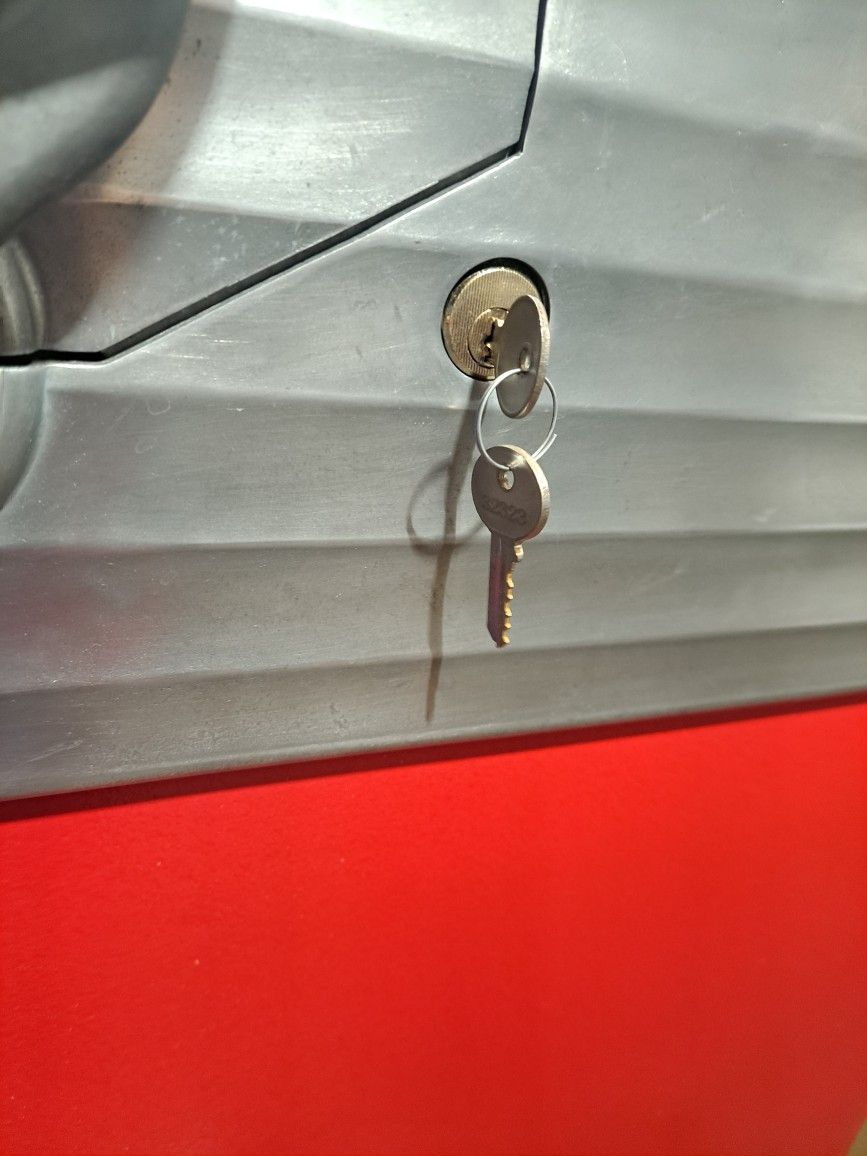 Vintage 10 Cent Floor Model Coca Cola Vendorlator Machine