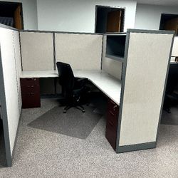 Steelcase Avenir Office Cubicles
