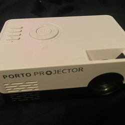 Projector Porto Laptop Mini No Power HDMI Hookup