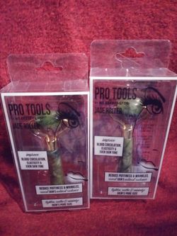 Set of 2 new beauty Jade Rollers