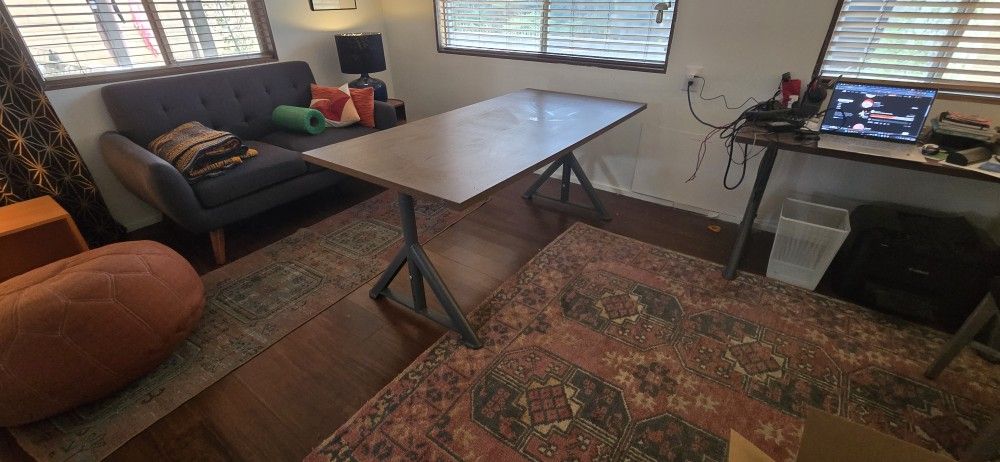 Ikea Office Desk IDÅSEN
Desk, brown/dark gray, 47 1/4x27 1/2