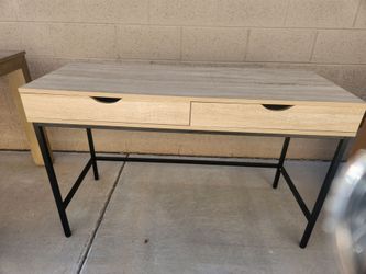Nice desk.