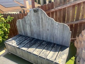 Free upcycled wood outdoor bench