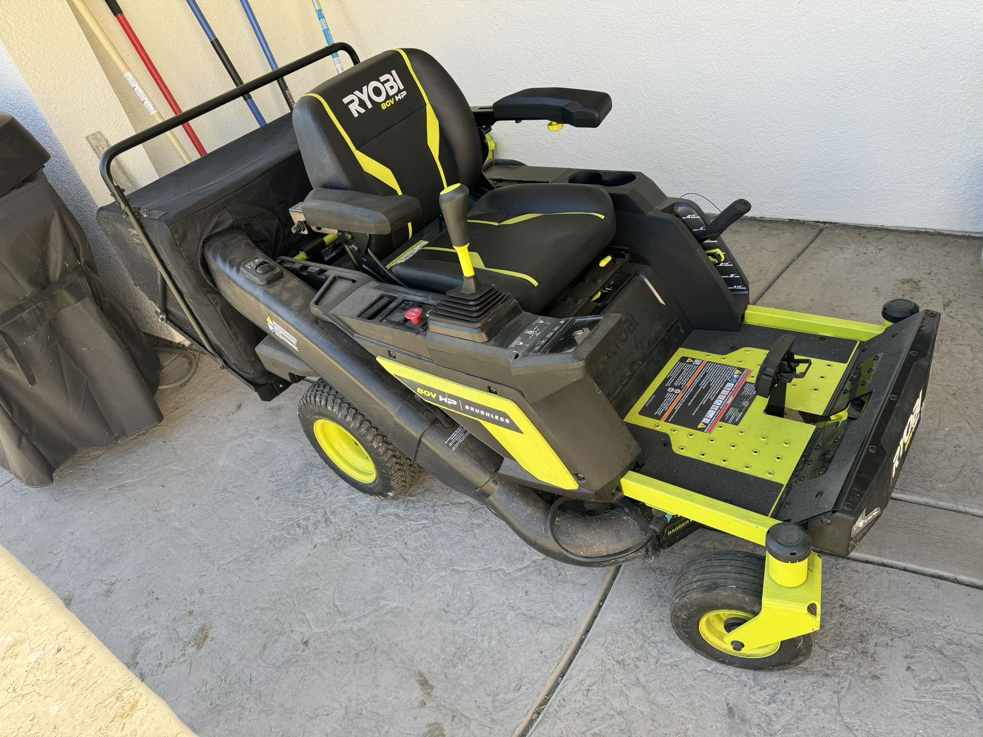 RYOBI Z30Li 80V HP RIDING MOWER with Bag Boost Attachment