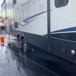 Camper Detailing 