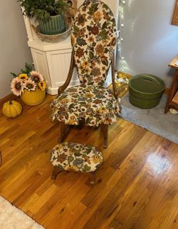 Vintage Slipper Nantucket Style Sewing Rocker 34x31” and foot stool