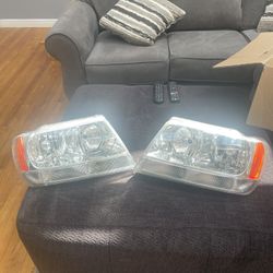 Jeep Grand Cherokee Headlights