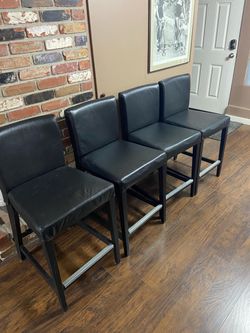 4 Bk bar height chairs