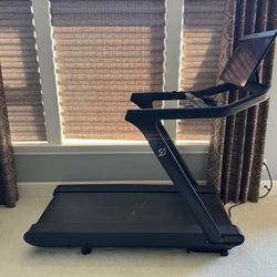 Peloton Tread Treadmill In Excellent Condition 