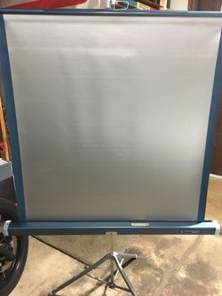 Projector screen
