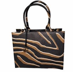 Chicos Animal Print Structured Tote Bag. NWOT retail price in stores $139