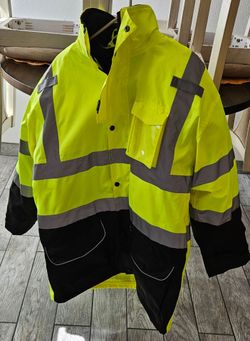 WATERPROOF HIGH VISIBILITY JACKET
