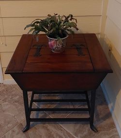End table