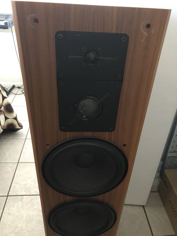 Premium Vintage High-Fidelity ADS L1590 Speakers