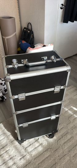 Vivo home makeup storage