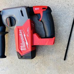 Milwaukee 18V Fuel 1 in. SDS-Plus Rotary Hammer (TOOL ONLY/SOLO LA HERRAMIENTA)