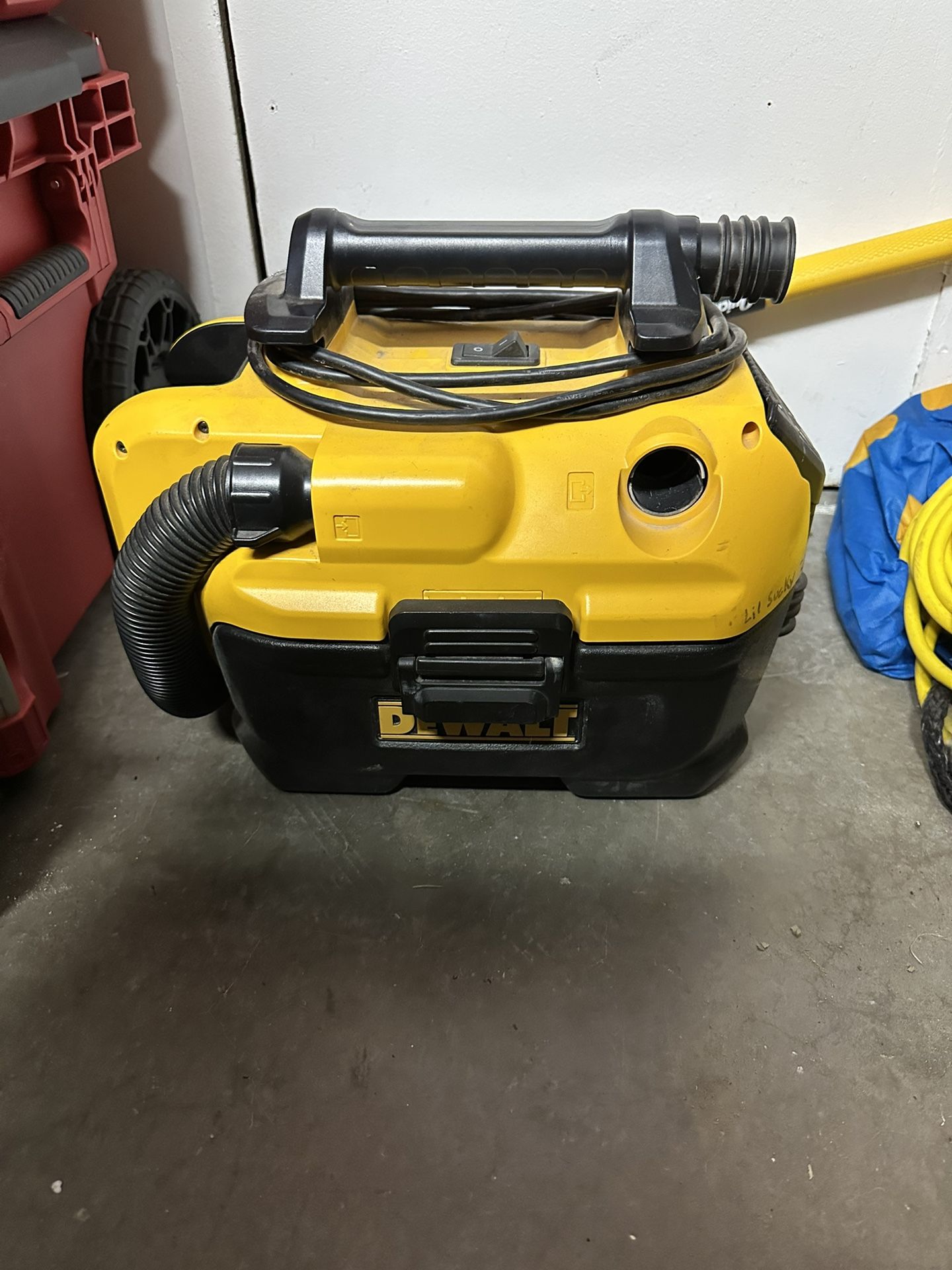 DCV581H Cordless Vacuum