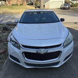 2015 White Chevrolet Malibu LT