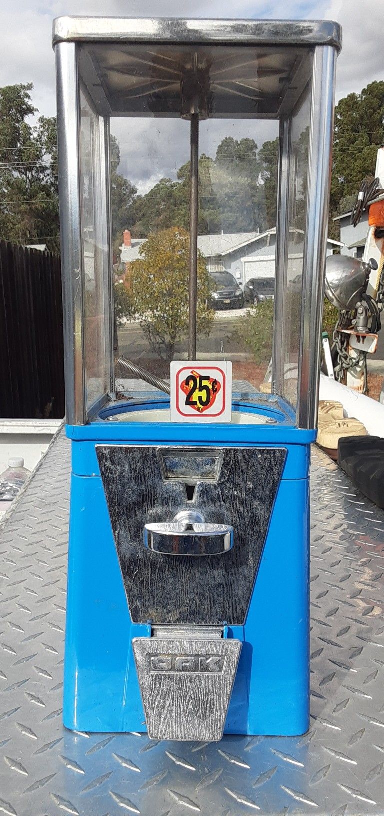 Gum Ball Machine 25 cents - OAK Brand