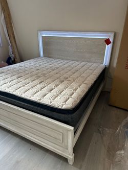 Queen Size Mattress Pillow Top New bedframe sold separately