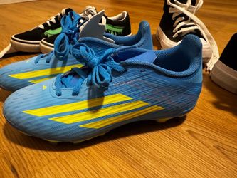 Dover cleats boys