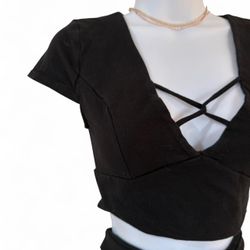 Charlotte Russe Black Criss-Cross Cropped Top Women's M