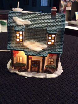 Americana Christmas Village Cottage House