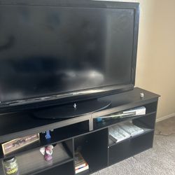 Selling The Tv For 90.00 Or 80.00 It’s A 50 Or 55 Inch 