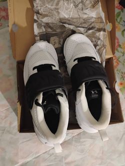 Under Armour UA GS ZONE BB 2 Unisex Shoes Size 7Y