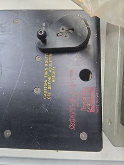 JessEm Rout-R-Lift Router Lift Plate with router and table
