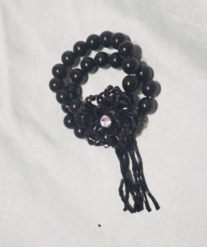 Black Flower Beaded Bracelet