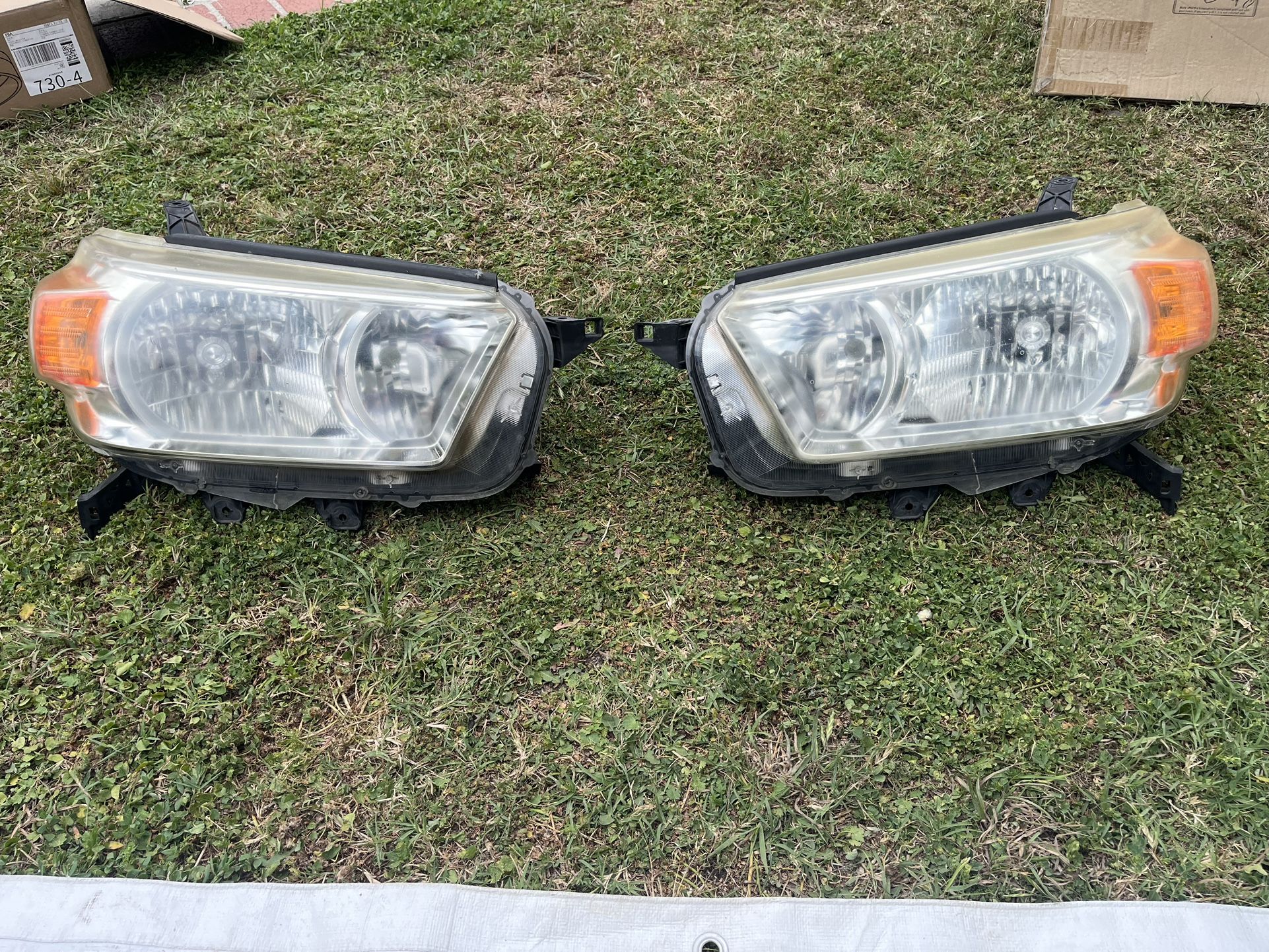 2010-2013 Original Toyota 4Runner Headlights