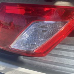 Taillight Lexus ES 350 Passenger Side 